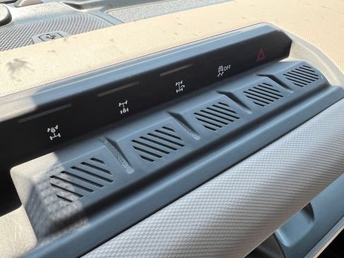 Used 2024 Ford Bronco Wildtrak AWD/4WD image 36