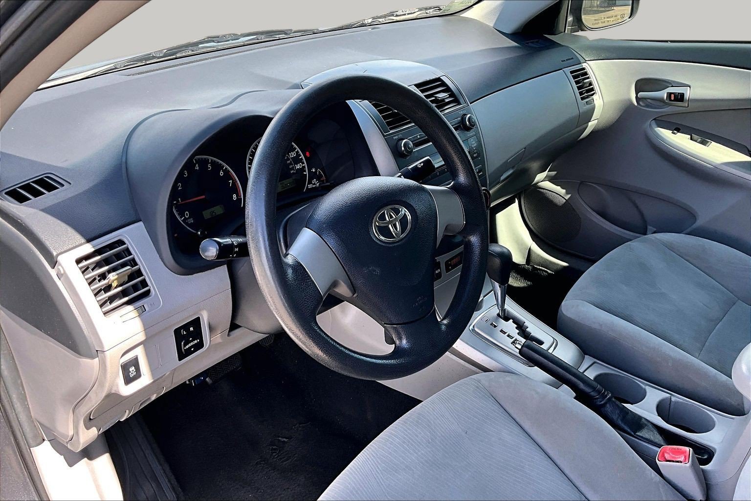 Used 2011 Toyota Corolla LE FWD image 12