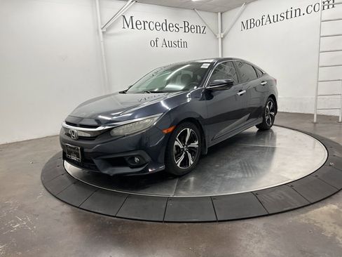 Used 2017 Honda Civic Touring image 2
