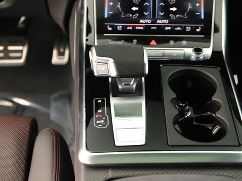 New 2026 Audi RS Q8 performance image 21