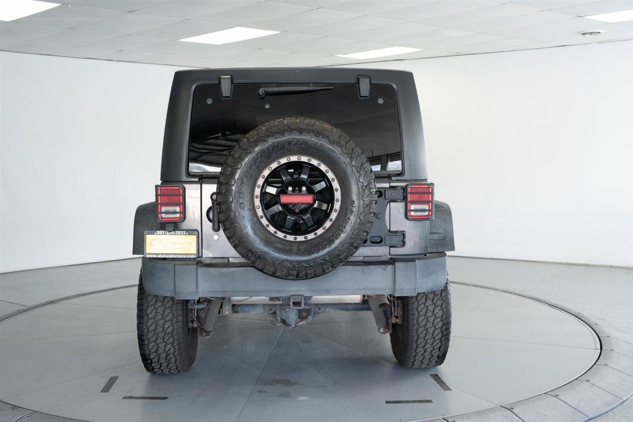 Used 2014 Jeep Wrangler Unlimited Rubicon w/ Connectivity Group AWD/4WD image 6