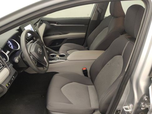Used 2022 Toyota Camry LE w/ Convenience Package FWD image 17