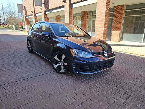Used 2015 Volkswagen GTI S image 1