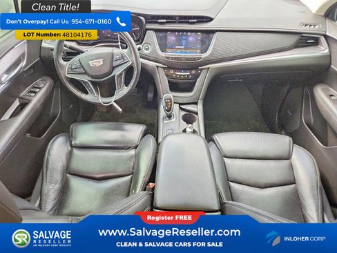 Used 2017 Cadillac XT5 Luxury w/ Driver Awareness Package image 11