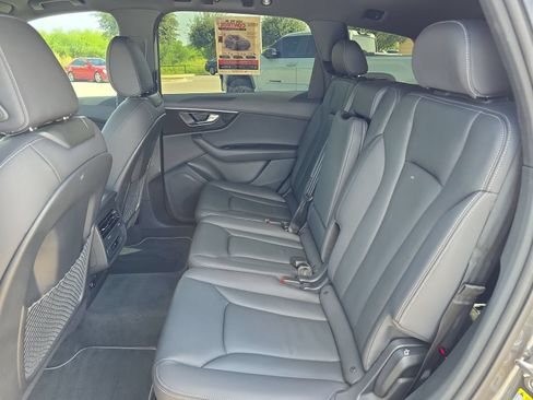 Used 2025 Audi Q7 2.0T Premium AWD/4WD image 11