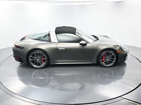 Used 2021 Porsche 911 Targa 4S w/ Sportdesign Package image 28