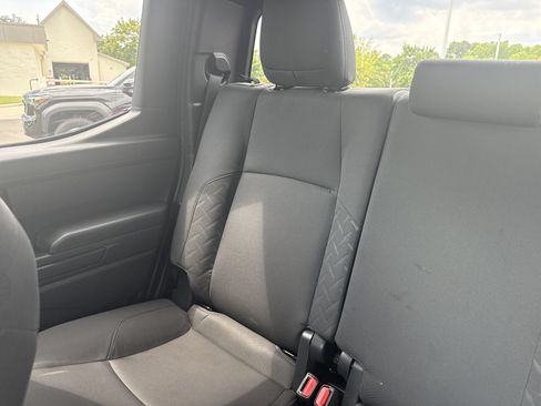 Used 2025 Toyota Tacoma SR5 AWD/4WD image 30