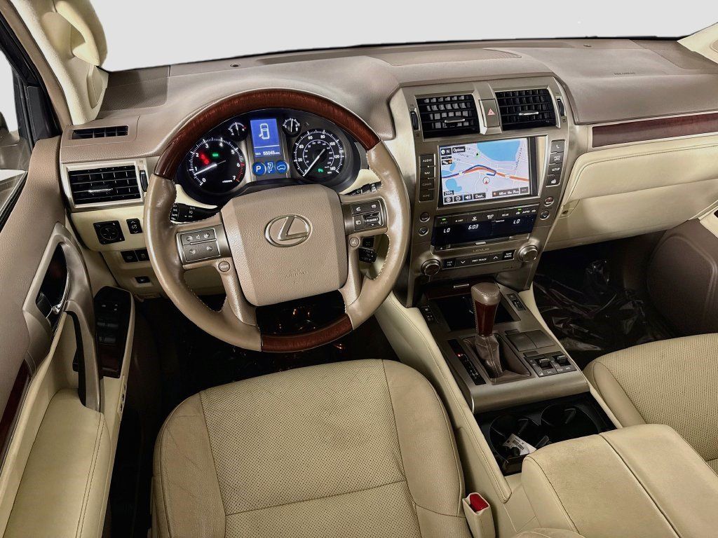 Used 2019 Lexus GX 460 Premium w/ Premium Package AWD/4WD image 16
