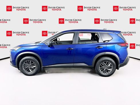 Used 2023 Nissan Rogue S AWD/4WD image 8