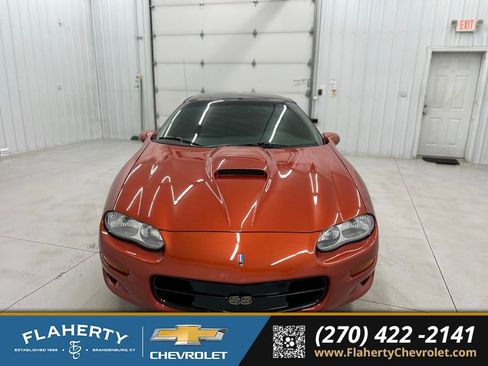 Used 2002 Chevrolet Camaro Z28 w/ SS Performance/Appearance Pkg image 7