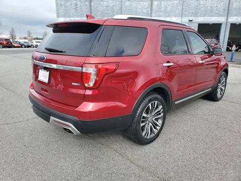 Used 2016 Ford Explorer Platinum image 3