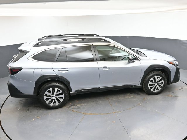 Used 2024 Subaru Outback Premium AWD/4WD image 41