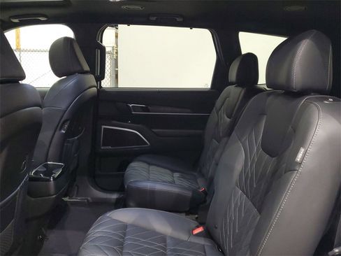 Used 2024 Kia Telluride EX X-Line image 13