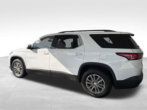 Used 2023 Chevrolet Traverse LT w/ LPO, Cargo Package image 3