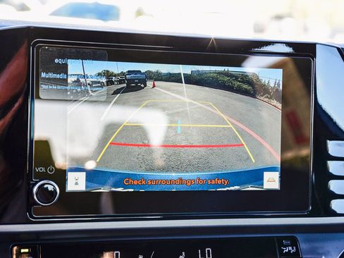 Used 2026 Toyota Camry SE image 30