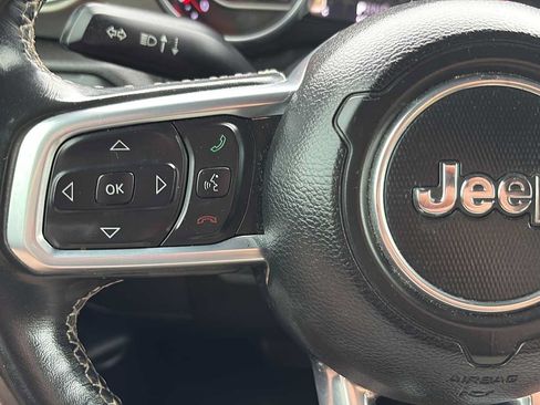 Used 2019 Jeep Wrangler Unlimited Rubicon AWD/4WD image 14