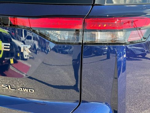 New 2026 Nissan Pathfinder SL image 7