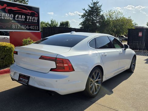 Used 2018 Volvo S90 T5 Momentum FWD image 8