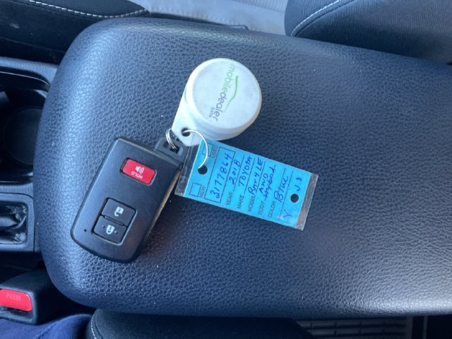Used 2018 Toyota RAV4 LE AWD/4WD image 31