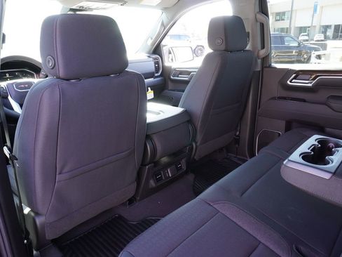 New 2026 GMC Sierra 1500 Elevation image 11