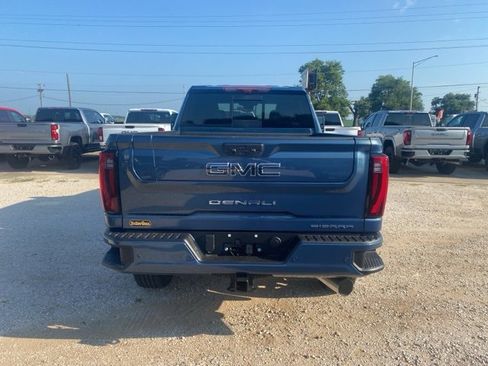 New 2025 GMC Sierra 2500 Denali Ultimate image 5