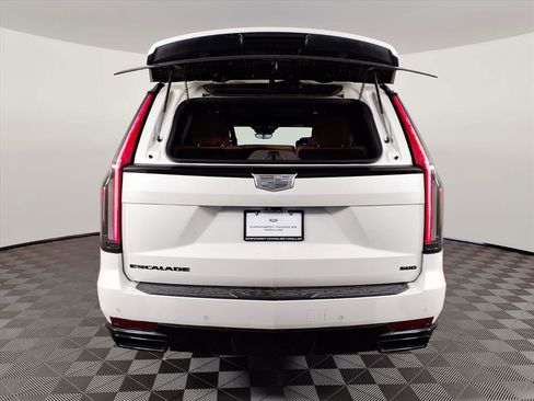 Used 2021 Cadillac Escalade Sport w/ Driver Assist Tech Package image 9