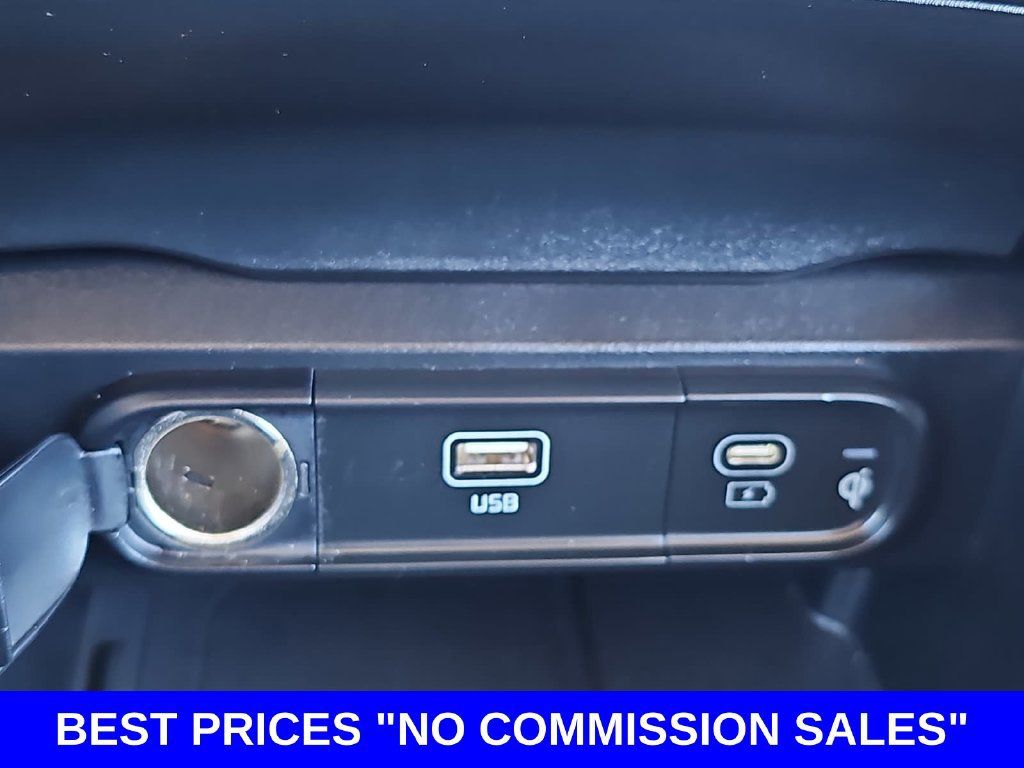 Used 2025 Kia Telluride S FWD image 27