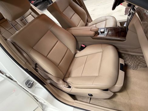 Used 2011 Mercedes-Benz E 350 4MATIC Wagon image 25