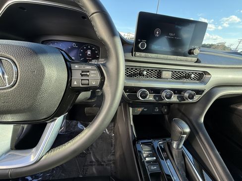 Used 2024 Acura Integra image 24