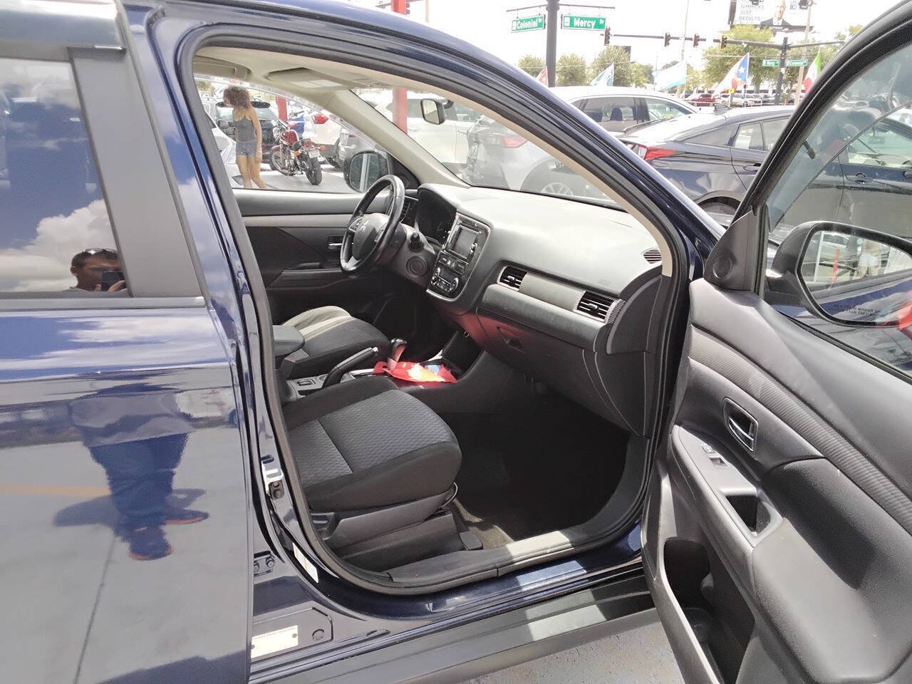 Used 2014 Mitsubishi Outlander SE AWD/4WD image 10