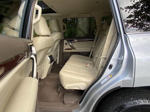 Used 2013 Lexus GX 460 Premium image 46