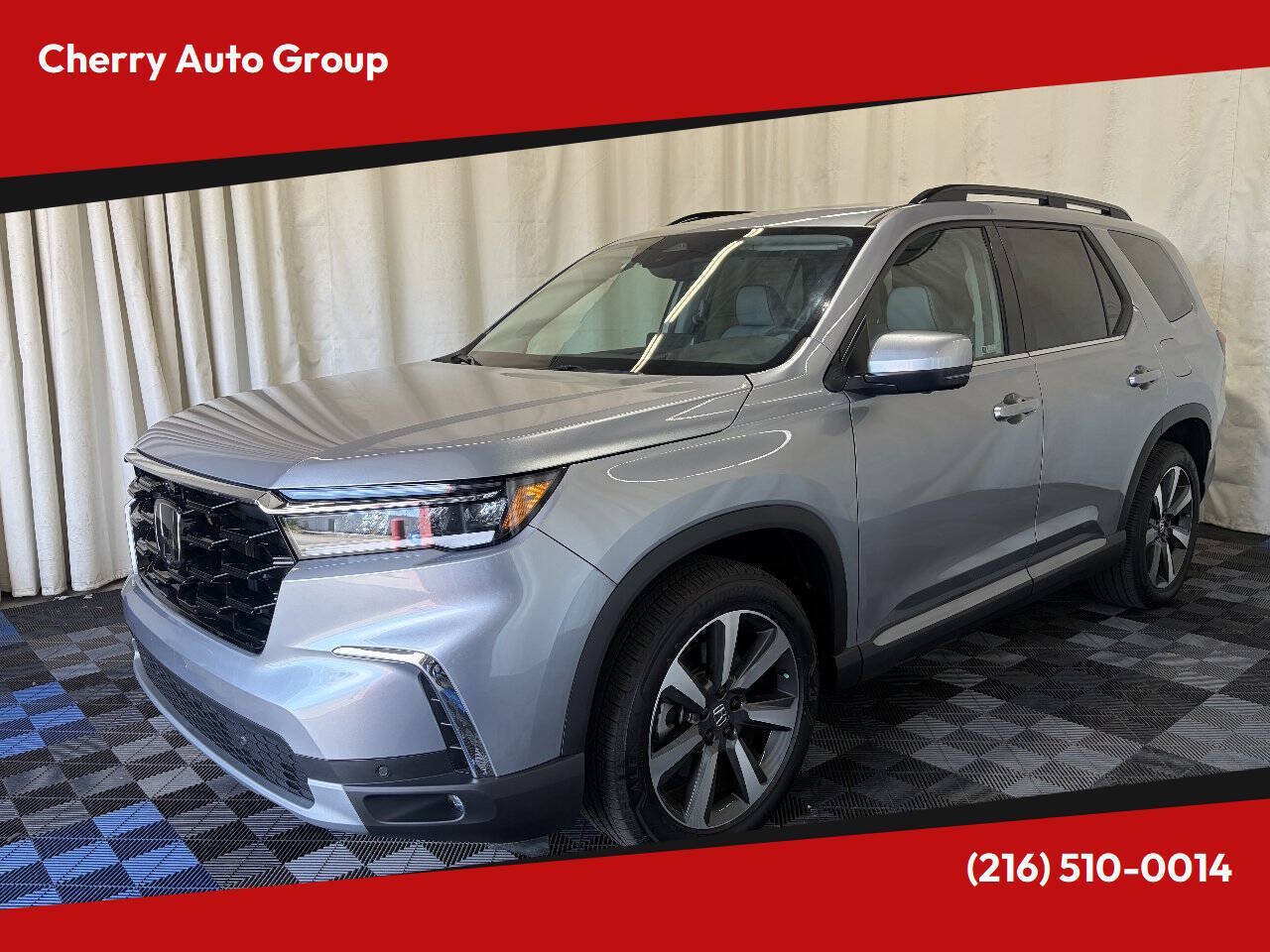 Used 2025 Honda Pilot Elite image 1