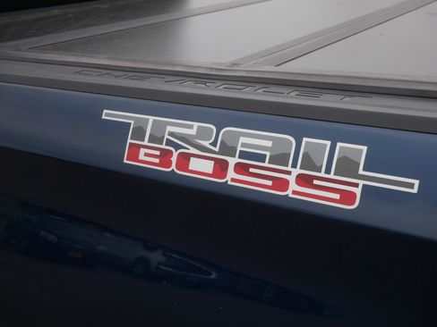 Certified 2021 Chevrolet Silverado 1500 LT Trail Boss w/ LPO, Dark Essentials Package AWD/4WD image 16