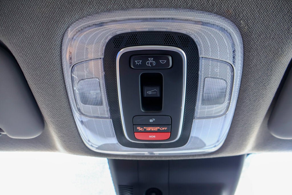 Used 2025 Hyundai Elantra SEL FWD image 19