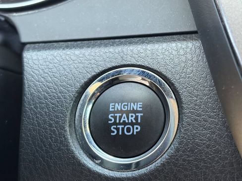 Certified 2022 Toyota Camry SE w/ Convenience Package FWD image 32