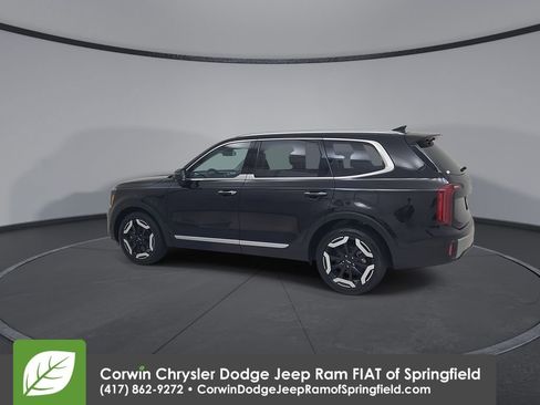 Used 2025 Kia Telluride S AWD/4WD image 10