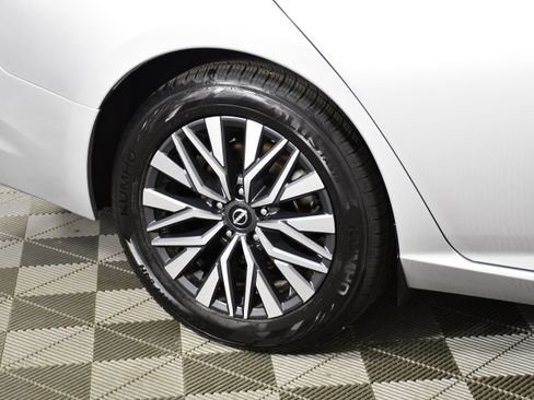 Used 2024 Nissan Altima 2.5 SV FWD image 53