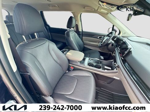 New 2026 Kia Carnival EX FWD image 13
