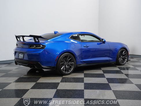 Used 2018 Chevrolet Camaro ZL1 RWD image 13