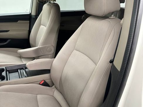 Used 2018 Honda Odyssey EX image 12