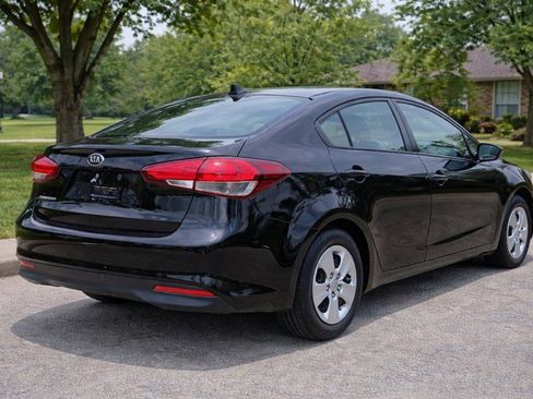 Used 2018 Kia Forte LX image 3