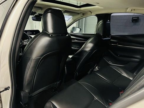 Used 2022 MAZDA MAZDA3 s image 25