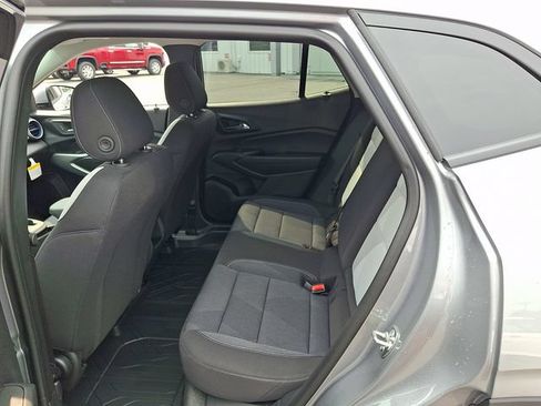 New 2026 Chevrolet Trax LS w/ LS Convenience Package FWD image 7