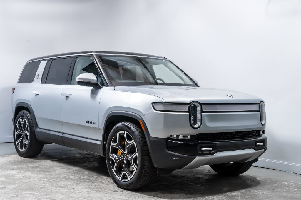 Used 2023 Rivian R1S Launch Edition Quad AWD/4WD image 9