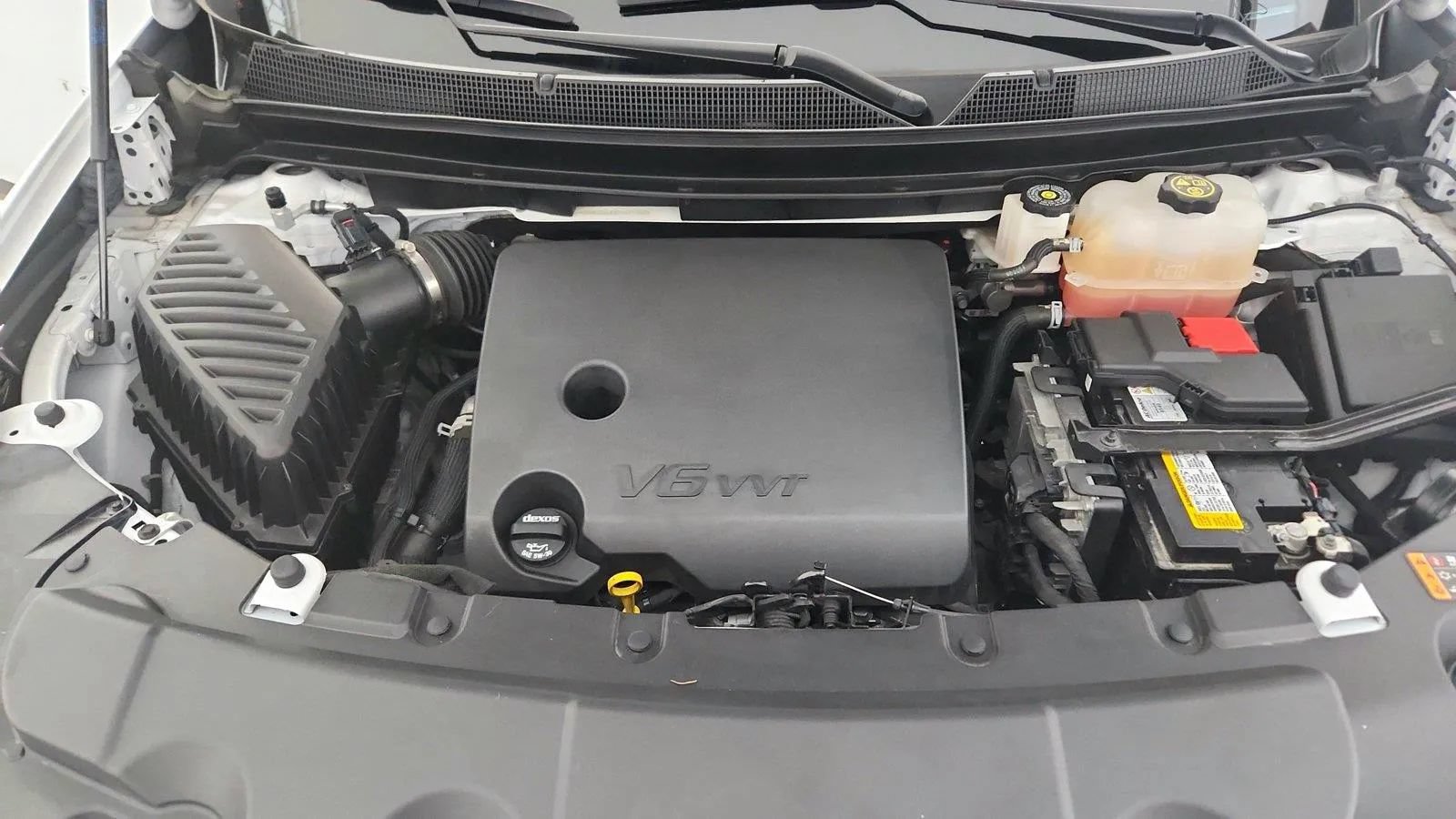 Used 2023 Chevrolet Traverse LT FWD image 37