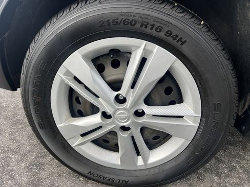 Certified 2021 Nissan Kicks S image 10