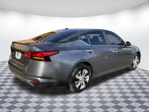 Used 2019 Nissan Altima 2.5 S image 3