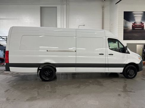 New 2025 Mercedes-Benz Sprinter 3500 image 6