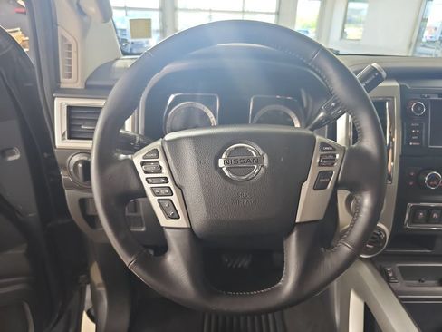 Used 2019 Nissan Titan SV w/ SV Convenience Package AWD/4WD image 22