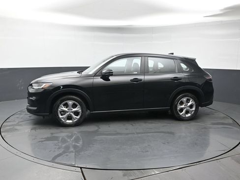Certified 2024 Honda HR-V LX image 2